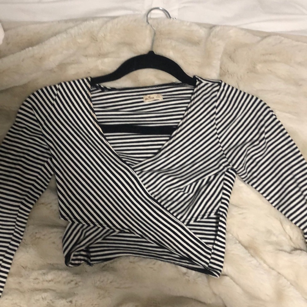 Hollister crop top